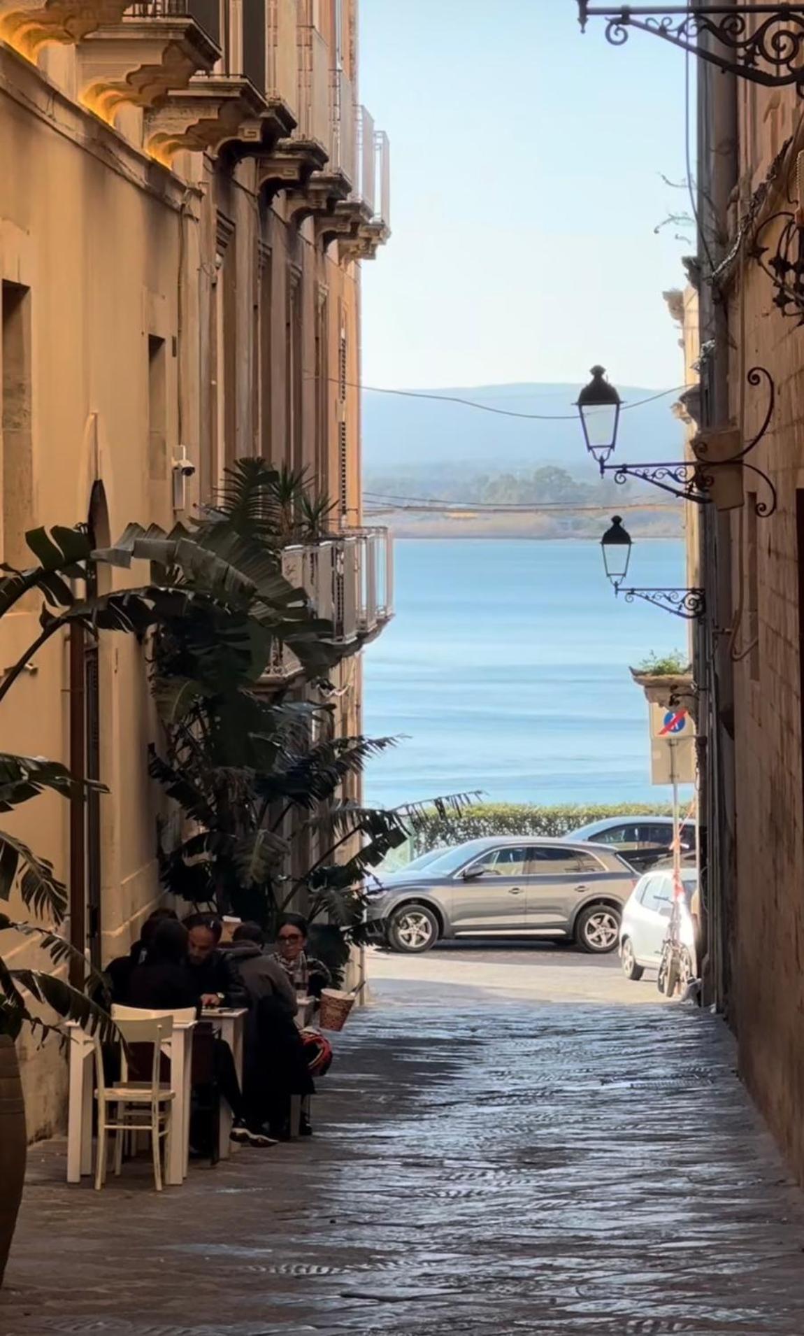 Апартаменты La Perla Sul Cortile Сиракузы Экстерьер фото